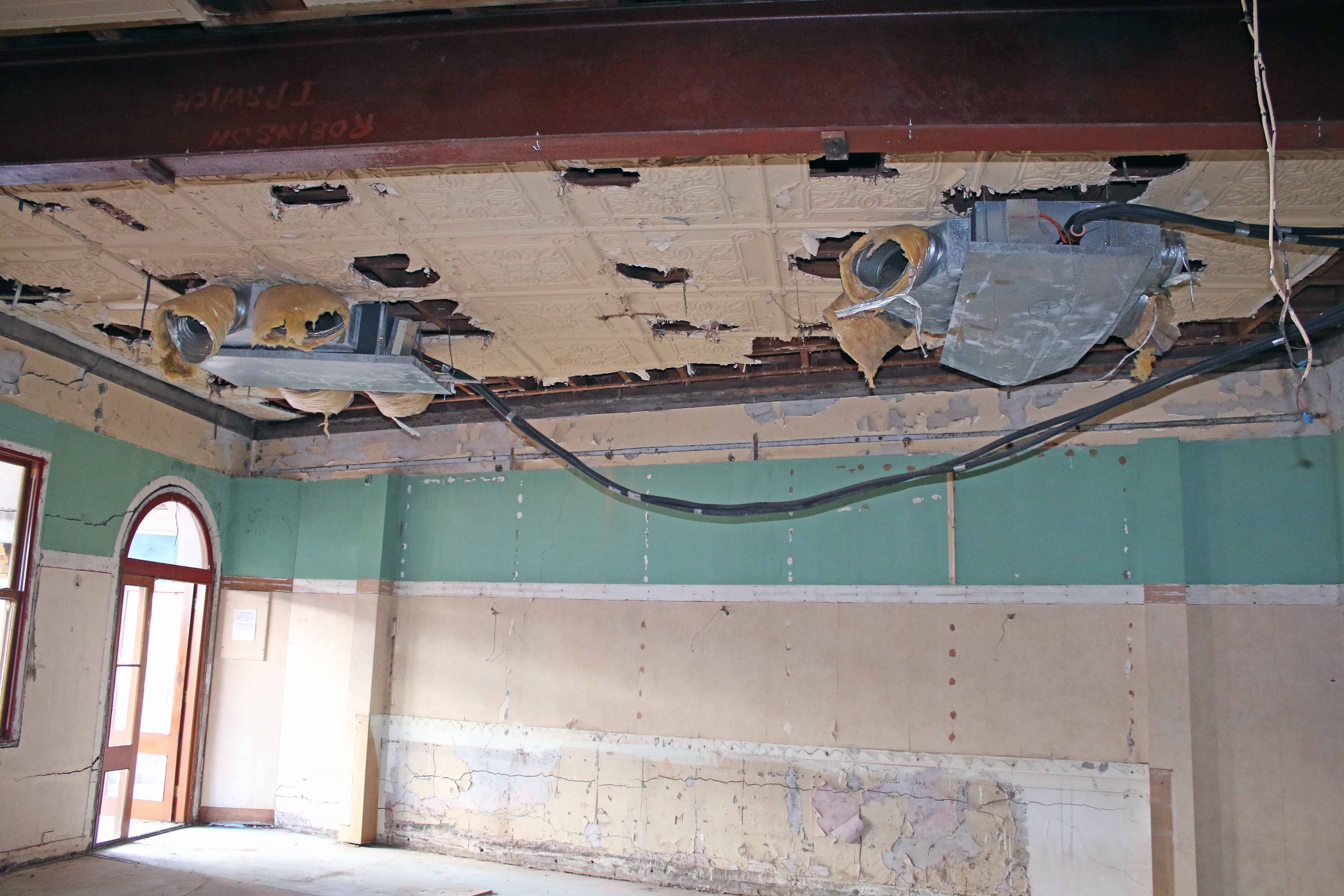 Original Plaster Ceiling Destroyed To Install Aircon Ducts
